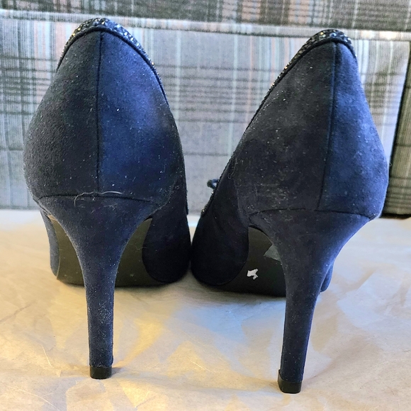 Gorgeous Blue suede sequent pumps - Picture 4 of 6